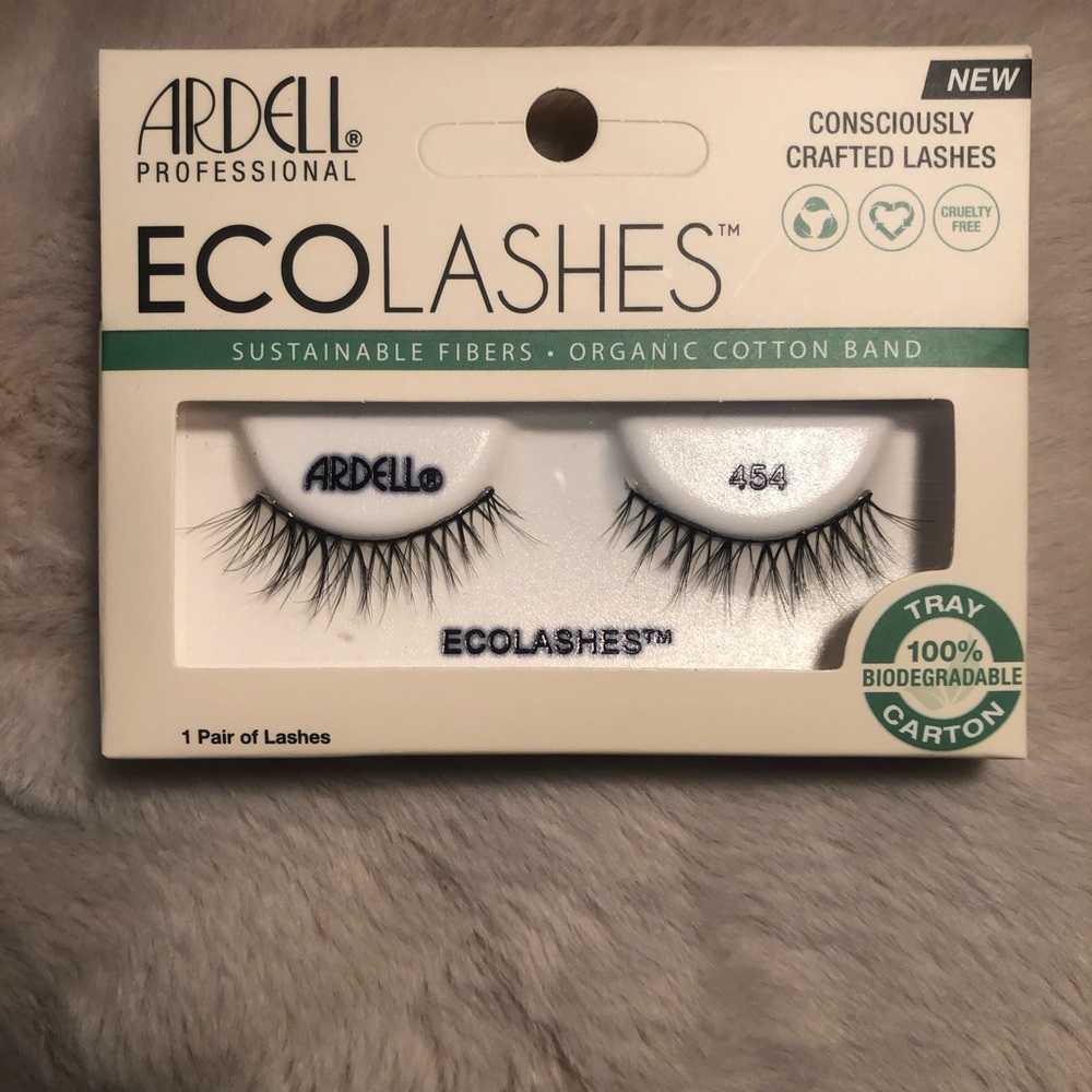 ARDELL PROFESSIONAL Eco Lashes Style 454 Black Strip Lashes
